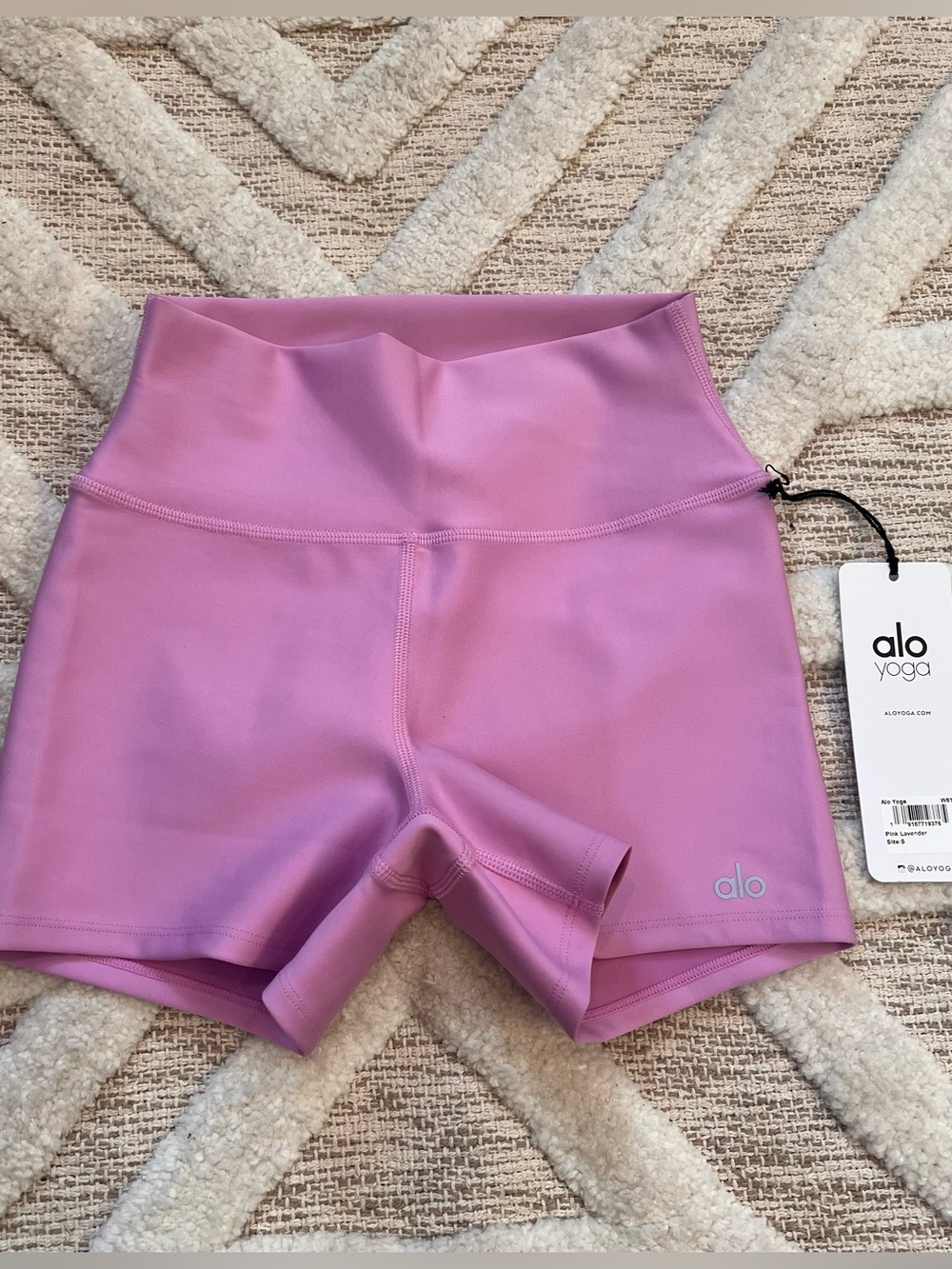 ALO  High Waist Airlift Bike Shorts in Pink Lavender S Rare Color Sold Out NWT!